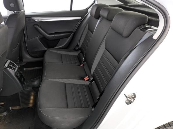 Skoda Octavia III (A7) Рестайлинг с пробегом 2019 года, цена 1 280 000 рублей, 182798 км, лифтбек, Автокод Объявления