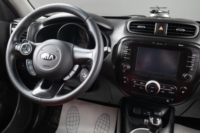 Kia Soul II Рестайлинг с пробегом 2018 года, цена 1 729 000 рублей, 157000 км, хэтчбек, Автокод Объявления