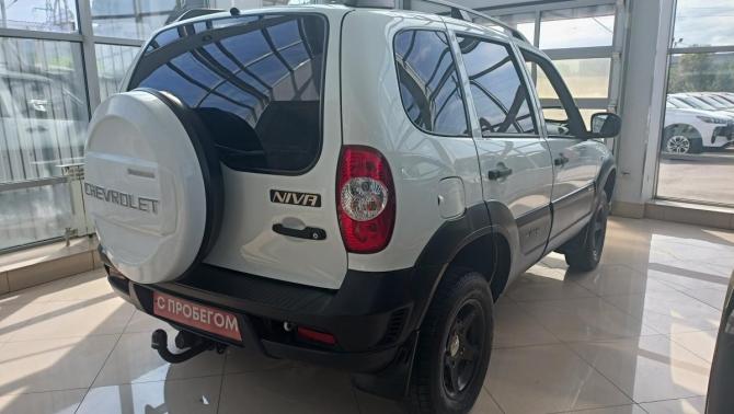 Chevrolet Niva I Рестайлинг с пробегом 2015 года, цена 589 000 рублей, 144000 км, внедорожник, Автокод Объявления