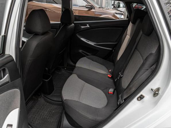Hyundai Solaris I с пробегом 2014 года, цена 880 000 рублей, 185580 км, хэтчбек, Автокод Объявления
