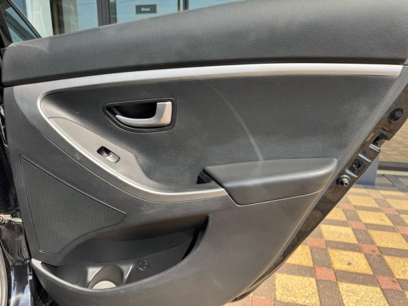 Hyundai i30 II с пробегом 2014 года, цена 968 000 рублей, 120300 км, хэтчбек, Автокод Объявления