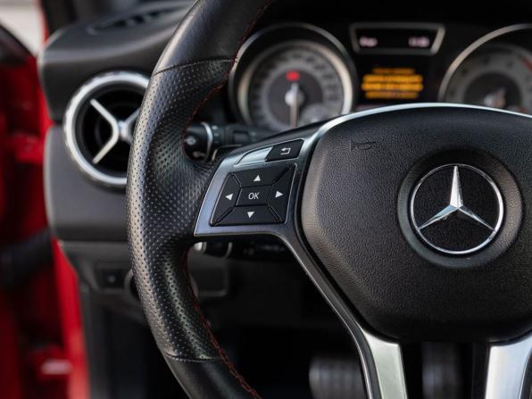 Mercedes-Benz GLA I (X156) с пробегом 2015 года, цена 1 590 000 рублей, 131226 км, внедорожник, Автокод Объявления