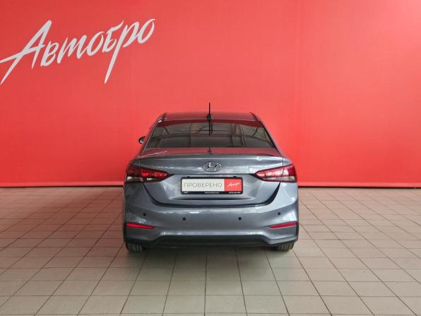 Hyundai Solaris II с пробегом 2017 года, цена 875 000 рублей, 195000 км, седан, Автокод Объявления