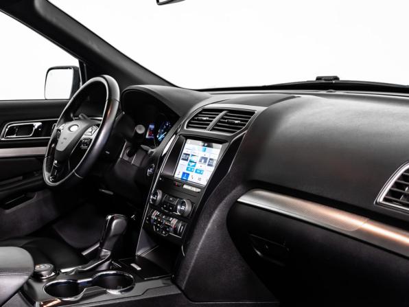 Ford Explorer V Рестайлинг 2 с пробегом 2018 года, цена 3 649 000 рублей, 43053 км, внедорожник, Автокод Объявления