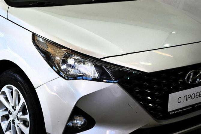 Hyundai Solaris II Рестайлинг с пробегом 2021 года, цена 1 399 000 рублей, 115000 км, седан, Автокод Объявления