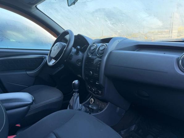 Renault Duster I Рестайлинг с пробегом 2017 года, цена 1 290 000 рублей, 69872 км, внедорожник, Автокод Объявления