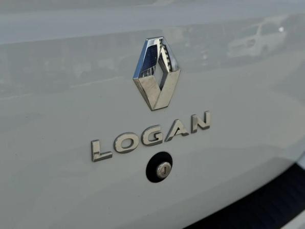 Renault Logan II Рестайлинг с пробегом 2018 года, цена 680 000 рублей, 105464 км, седан, Автокод Объявления