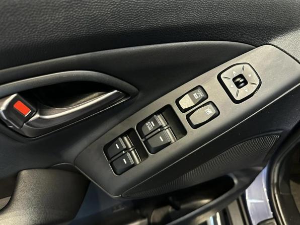 Hyundai ix35 I Рестайлинг с пробегом 2014 года, цена 1 525 000 рублей, 27385 км, внедорожник, Автокод Объявления