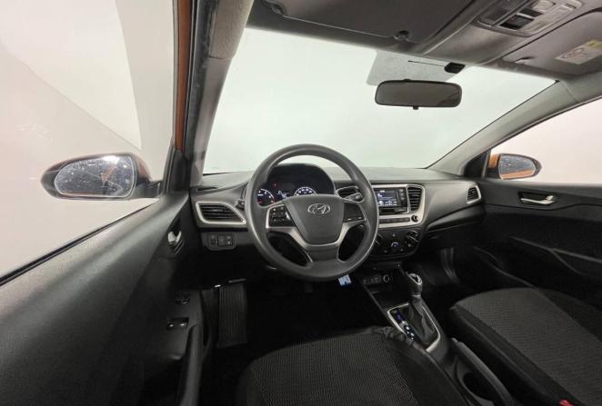 Hyundai Solaris II с пробегом 2018 года, цена 1 270 000 рублей, 68407 км, седан, Автокод Объявления
