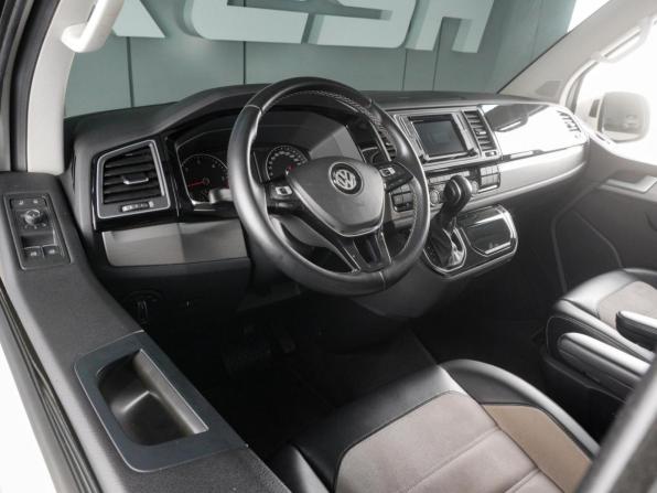 Volkswagen Multivan T6 с пробегом 2019 года, цена 5 800 000 рублей, 74354 км, минивэн, Автокод Объявления
