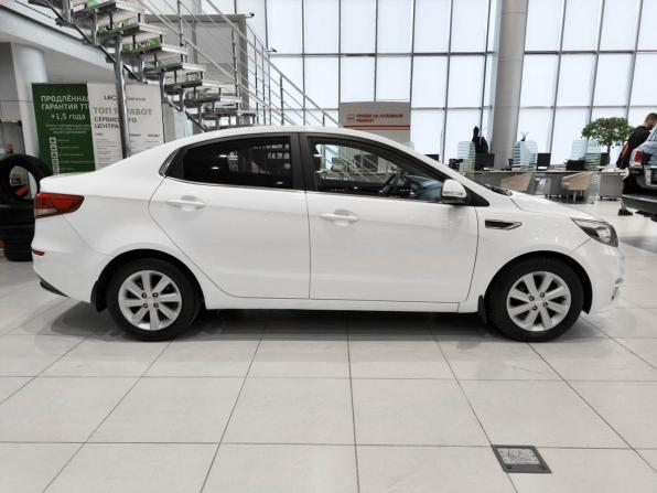 Kia Rio III Рестайлинг с пробегом 2015 года, цена 799 000 рублей, 225010 км, седан, Автокод Объявления