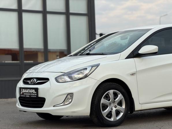 Hyundai Solaris I с пробегом 2014 года, цена 900 000 рублей, 125000 км, хэтчбек, Автокод Объявления
