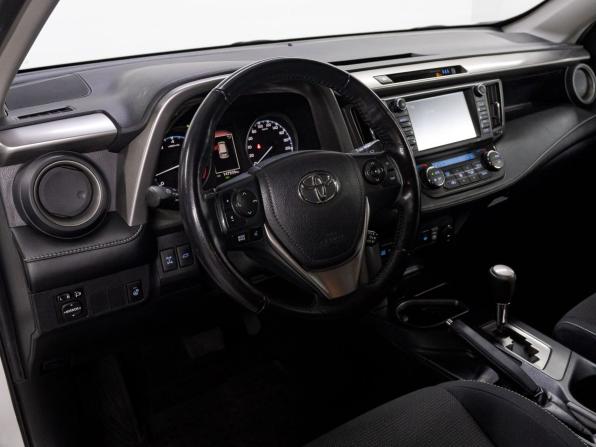 Toyota RAV4 IV (XA40) Рестайлинг с пробегом 2018 года, цена 2 579 000 рублей, 147937 км, внедорожник, Автокод Объявления