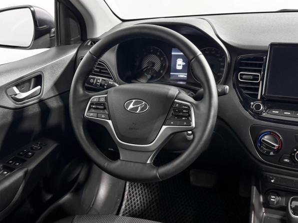 Hyundai Solaris II Рестайлинг с пробегом 2021 года, цена 1 570 000 рублей, 119799 км, седан, Автокод Объявления