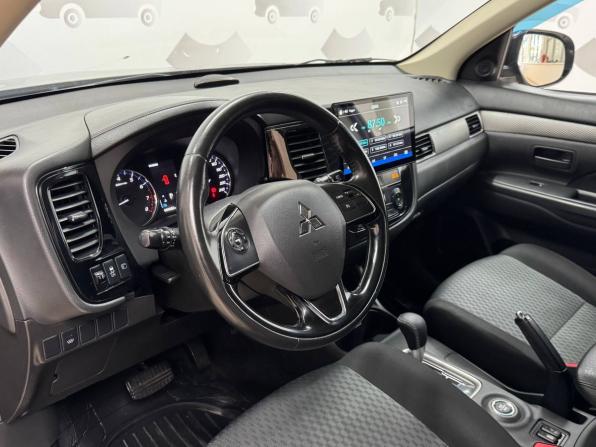 Mitsubishi Outlander III Рестайлинг 2 с пробегом 2015 года, цена 1 640 000 рублей, 88700 км, внедорожник, Автокод Объявления