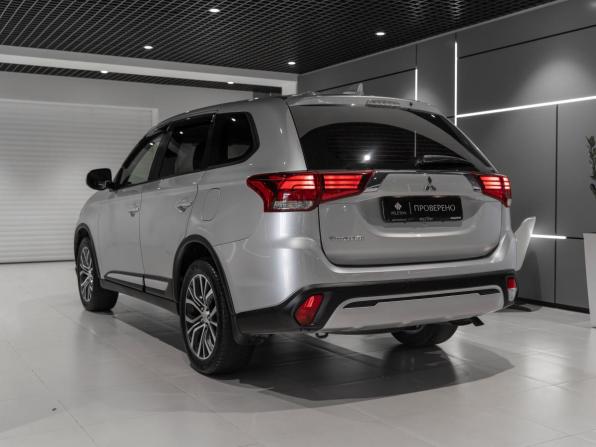 Mitsubishi Outlander III Рестайлинг 3 с пробегом 2021 года, цена 2 645 000 рублей, 47360 км, внедорожник, Автокод Объявления