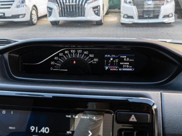 Mitsubishi Delica D:2 III с пробегом 2022 года, цена 1 690 000 рублей, 66299 км, микровэн, Автокод Объявления