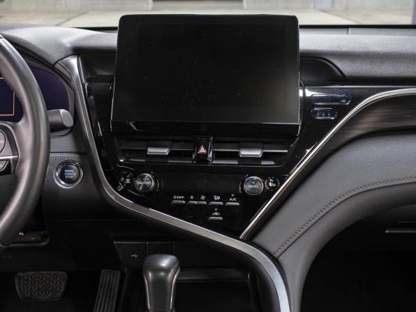Toyota Camry VIII (XV70) Рестайлинг с пробегом 2023 года, цена 3 698 000 рублей, 24146 км, седан, Автокод Объявления