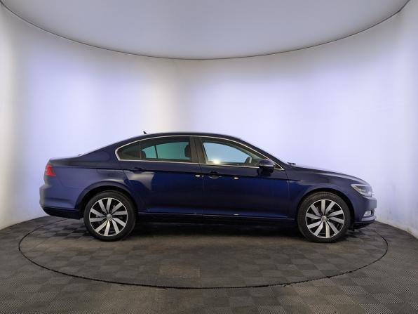 Volkswagen Passat B8 с пробегом 2019 года, цена 2 450 000 рублей, 128087 км, седан, Автокод Объявления