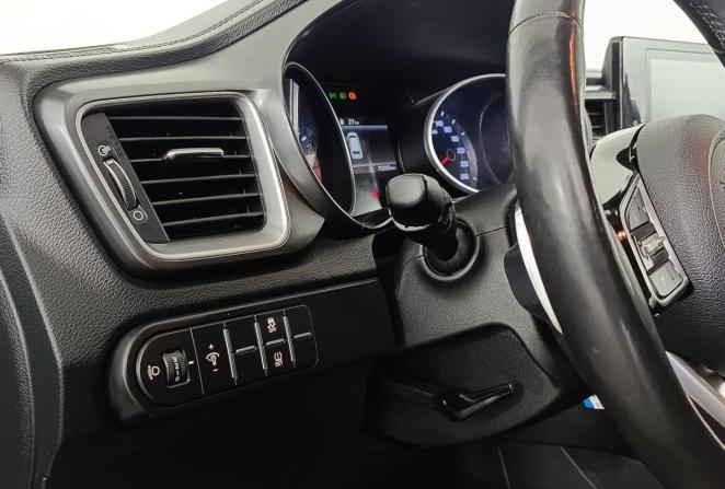 Kia Ceed III Рестайлинг с пробегом 2022 года, цена 2 150 000 рублей, 70128 км, универсал, Автокод Объявления