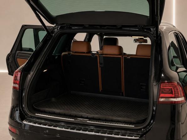 Volkswagen Touareg II с пробегом 2014 года, цена 1 850 000 рублей, 240000 км, внедорожник, Автокод Объявления