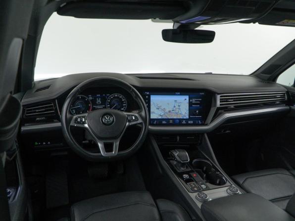 Volkswagen Touareg III с пробегом 2019 года, цена 5 199 050 рублей, 101168 км, внедорожник, Автокод Объявления