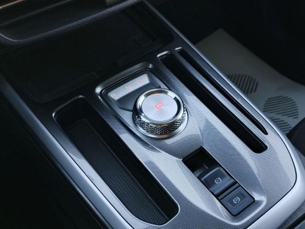 Haval Jolion I Рестайлинг с пробегом 2025 года, цена 2 049 000 рублей, 10552 км, внедорожник, Автокод Объявления
