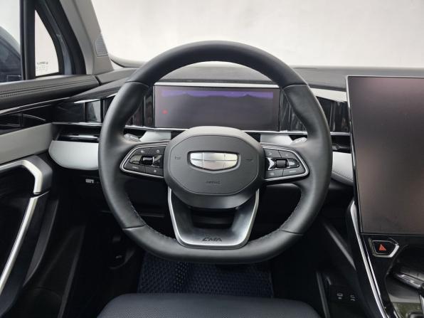 Geely Atlas II с пробегом 2024 года, цена 3 150 000 рублей, 19000 км, внедорожник, Автокод Объявления