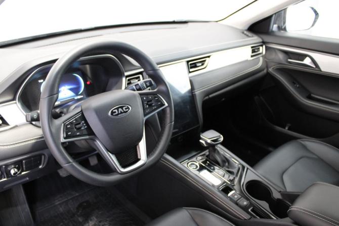 JAC J7 I с пробегом 2023 года, цена 1 279 000 рублей, 50800 км, хэтчбек, Автокод Объявления