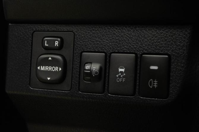 Toyota RAV4 IV (XA40) с пробегом 2013 года, цена 1 799 000 рублей, 119423 км, внедорожник, Автокод Объявления