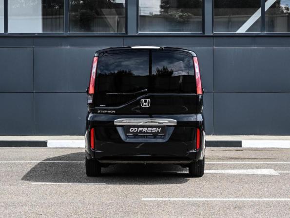 Honda Stepwgn V Рестайлинг с пробегом 2019 года, цена 2 049 000 рублей, 113778 км, минивэн, Автокод Объявления