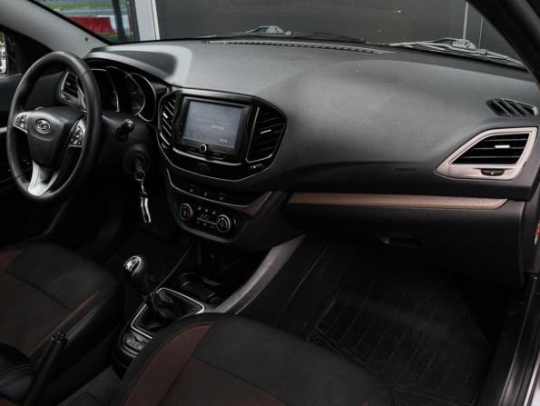 Lada (ВАЗ) Vesta I с пробегом 2018 года, цена 900 000 рублей, 135320 км, седан, Автокод Объявления