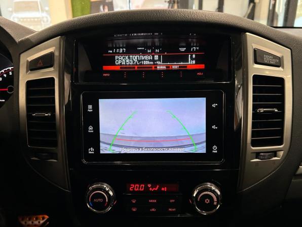 Mitsubishi Pajero IV Рестайлинг 2 с пробегом 2015 года, цена 1 999 000 рублей, 268216 км, внедорожник, Автокод Объявления