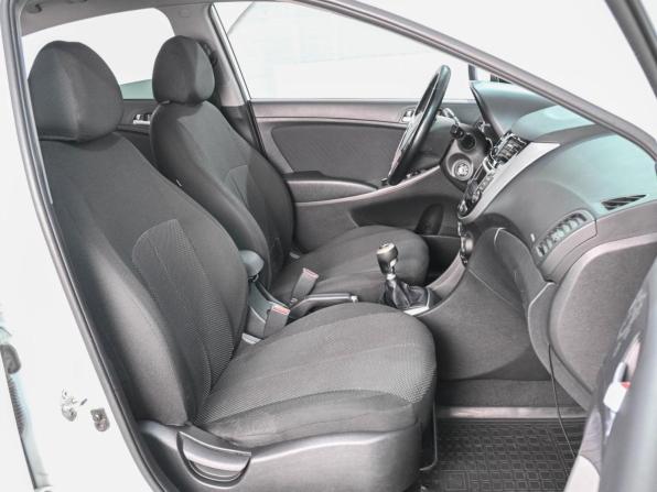 Hyundai Solaris I Рестайлинг с пробегом 2015 года, цена 959 000 рублей, 157132 км, седан, Автокод Объявления