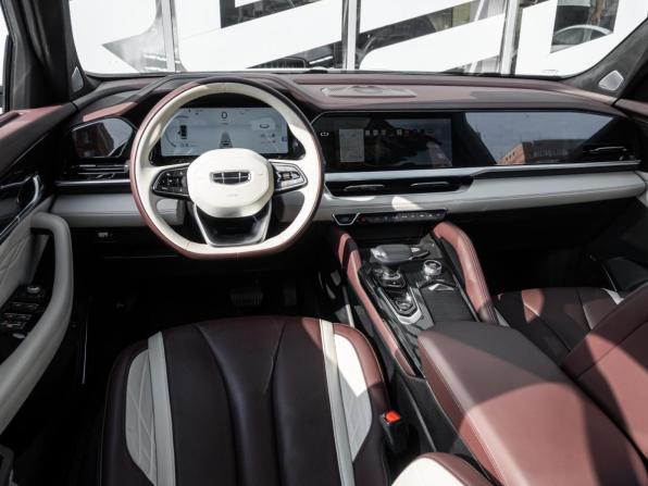 Geely Monjaro I с пробегом 2023 года, цена 3 412 500 рублей, 12068 км, внедорожник, Автокод Объявления