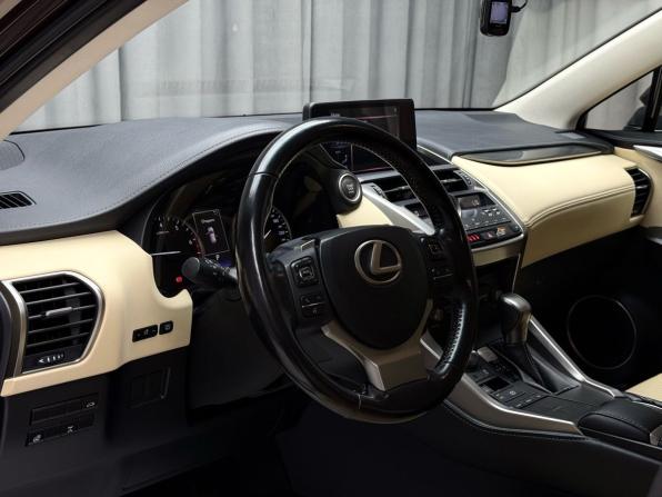 Lexus NX I Рестайлинг с пробегом 2017 года, цена 3 399 000 рублей, 80329 км, внедорожник, Автокод Объявления