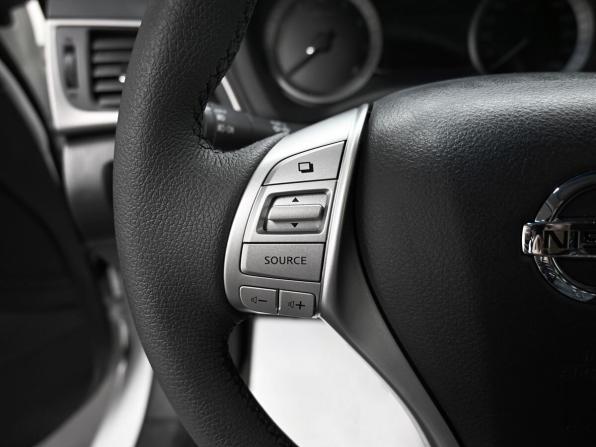 Nissan Sentra VII (B17) с пробегом 2015 года, цена 1 095 000 рублей, 65638 км, седан, Автокод Объявления