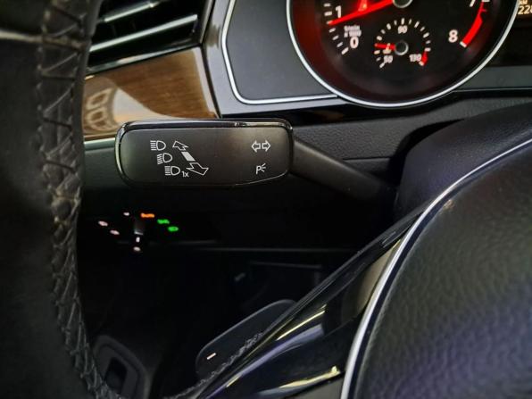 Volkswagen Passat B8 с пробегом 2019 года, цена 1 565 000 рублей, 228478 км, седан, Автокод Объявления