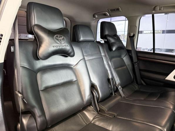 Toyota Land Cruiser 200 Series Рестайлинг 2 с пробегом 2016 года, цена 5 550 000 рублей, 200684 км, внедорожник, Автокод Объявления