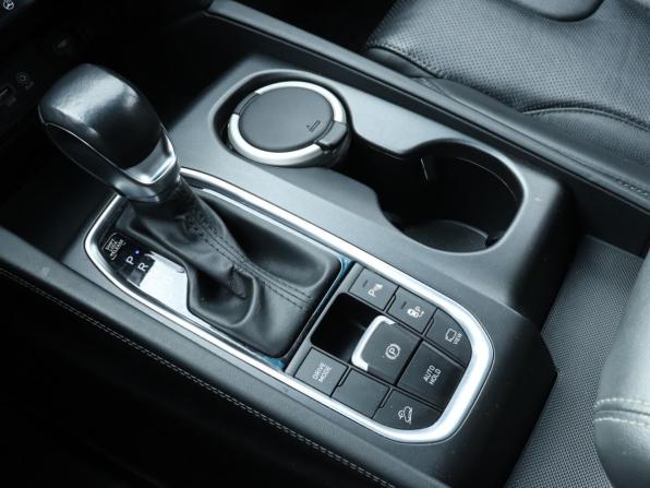 Hyundai Santa Fe IV с пробегом 2018 года, цена 3 040 000 рублей, 88828 км, внедорожник, Автокод Объявления