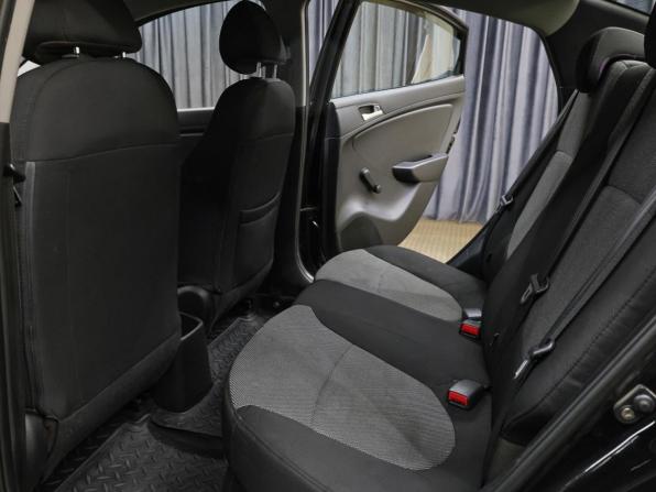 Hyundai Solaris I с пробегом 2012 года, цена 619 000 рублей, 266000 км, седан, Автокод Объявления