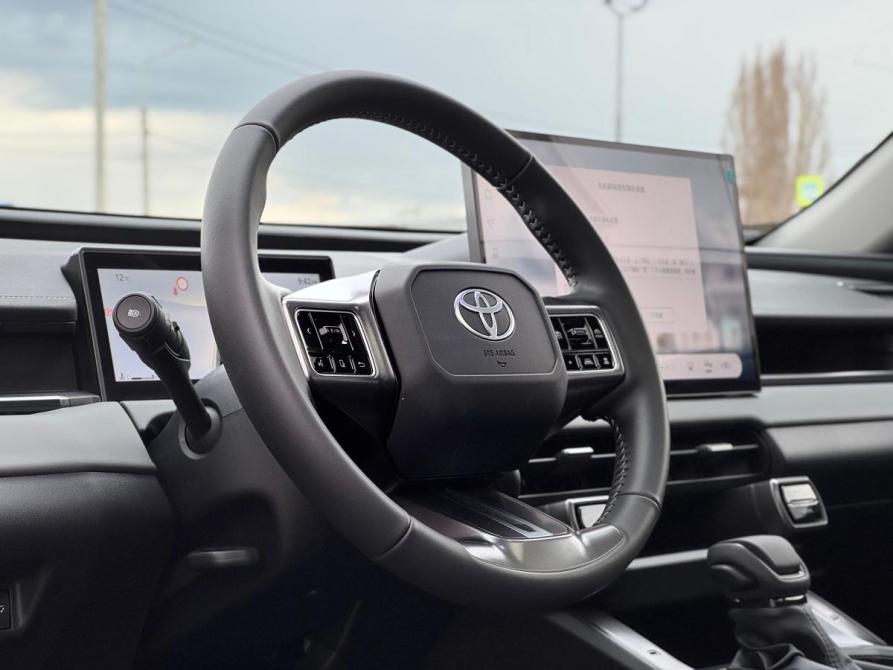 Toyota RAV4 VI (XA60) Воронеж  - изображение 10