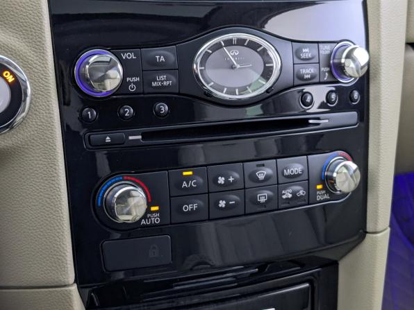 Infiniti FX II (S51) с пробегом 2011 года, цена 2 650 000 рублей, 107065 км, внедорожник, Автокод Объявления