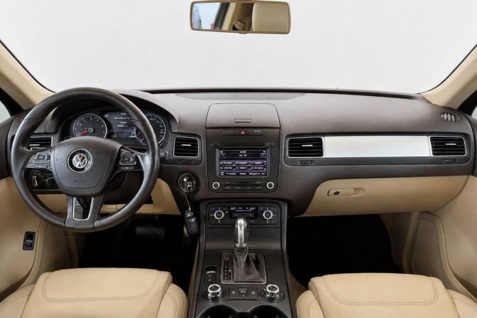 Volkswagen Touareg II с пробегом 2011 года, цена 1 715 000 рублей, 227772 км, внедорожник, Автокод Объявления