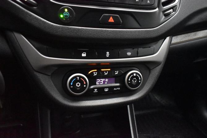 Lada (ВАЗ) Vesta I с пробегом 2018 года, цена 950 000 рублей, 131306 км, седан, Автокод Объявления