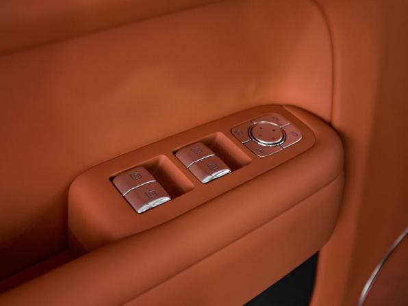 Новый Li Auto (Lixiang) L9 I Рестайлинг 2025 года, цена 11 790 000 рублей, внедорожник, Автокод Объявления