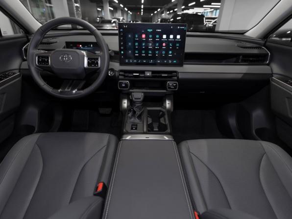 Toyota RAV4 VI (XA60) с пробегом 2026 года, цена 4 400 000 рублей, 18 км, внедорожник, Автокод Объявления