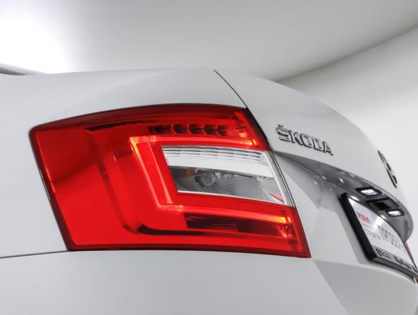 Skoda Octavia III (A7) Рестайлинг с пробегом 2020 года, цена 1 941 000 рублей, 40000 км, лифтбек, Автокод Объявления