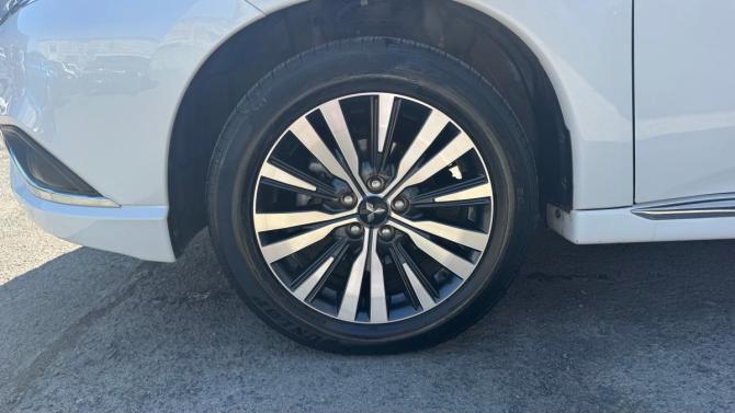 Mitsubishi Outlander III Рестайлинг 3 с пробегом 2022 года, цена 2 653 100 рублей, 51765 км, внедорожник, Автокод Объявления