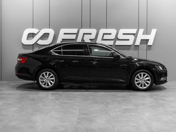 Skoda Superb III с пробегом 2018 года, цена 1 990 000 рублей, 233023 км, лифтбек, Автокод Объявления